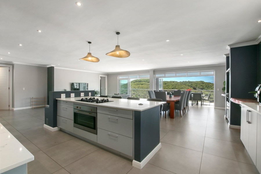 4 Bedroom Property for Sale in Kingfisher Creek Western Cape